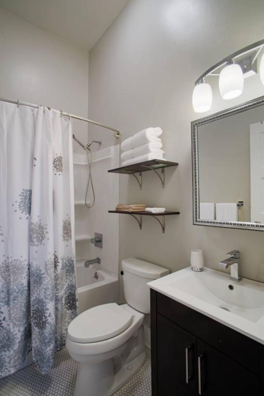 420Waldburg A - Modern Apt With Southern Charm Blocks From Forsyth Apartment Savannah Luaran gambar