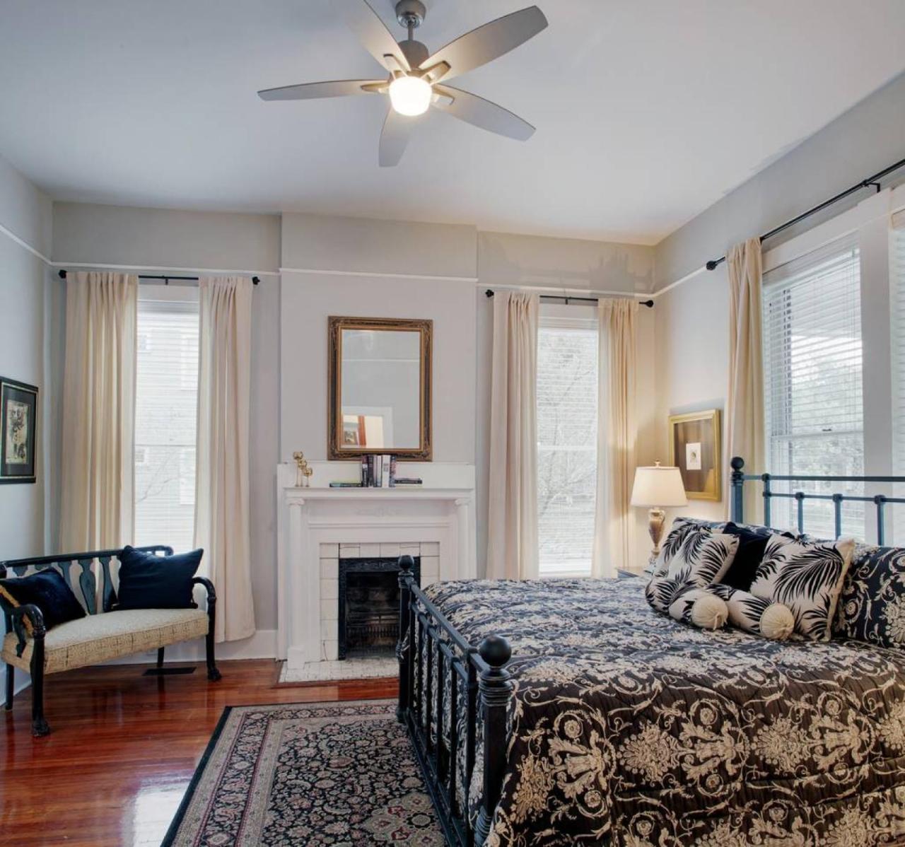420Waldburg A - Modern Apt With Southern Charm Blocks From Forsyth Apartment Savannah Luaran gambar