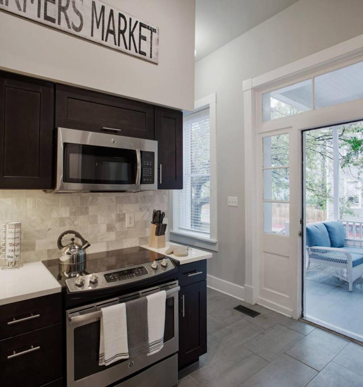 420Waldburg A - Modern Apt With Southern Charm Blocks From Forsyth Apartment Savannah Luaran gambar